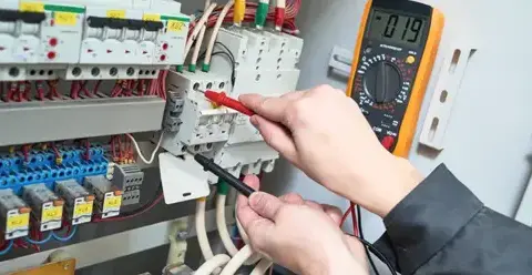 électriciens à Saint-Armand-Montrond - image 3