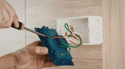 électricité générale à Saint-Armand-Montrond - image 3